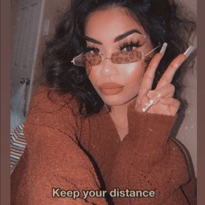 Meet your Posher, Evelise
